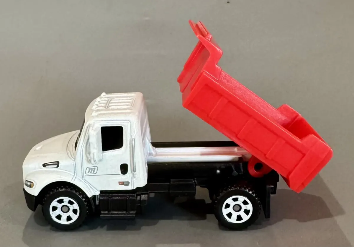 Freightliner M2 106 Plus